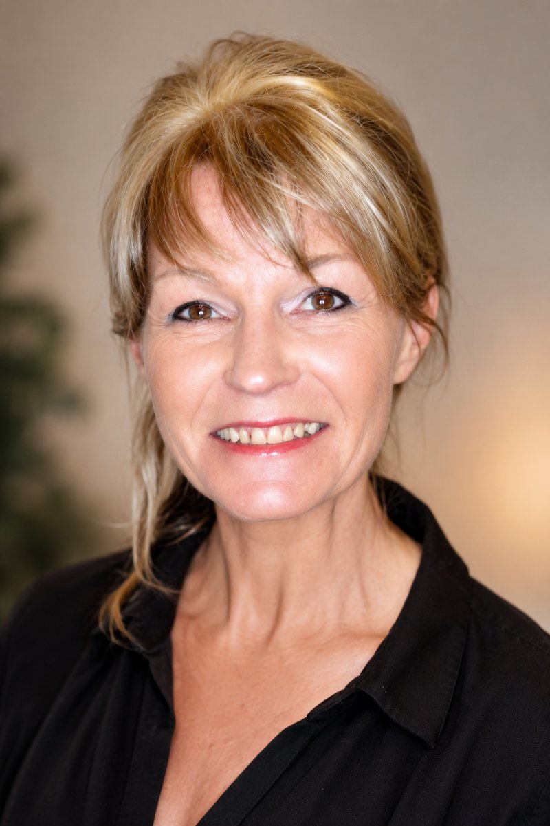 Sylvie Le Hars, présentatrice et responsable de la boutique du Temple des Oracles