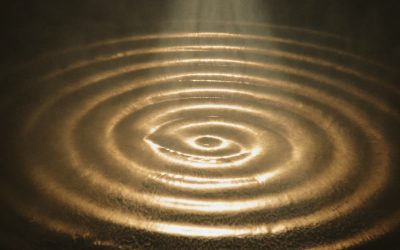 Fréquences sacrées : ce que la tradition promet, ce que la science établit